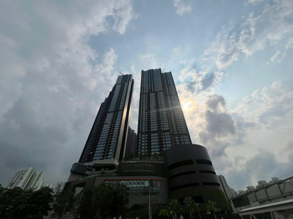 柏傲莊III THE PAVILIA FARM III 豪華住宅大廈群，城市天際線下的地標式建築群